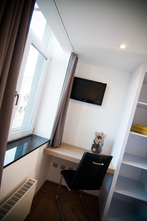 Apartment De Maasnacht Maaseik Buitenkant foto
