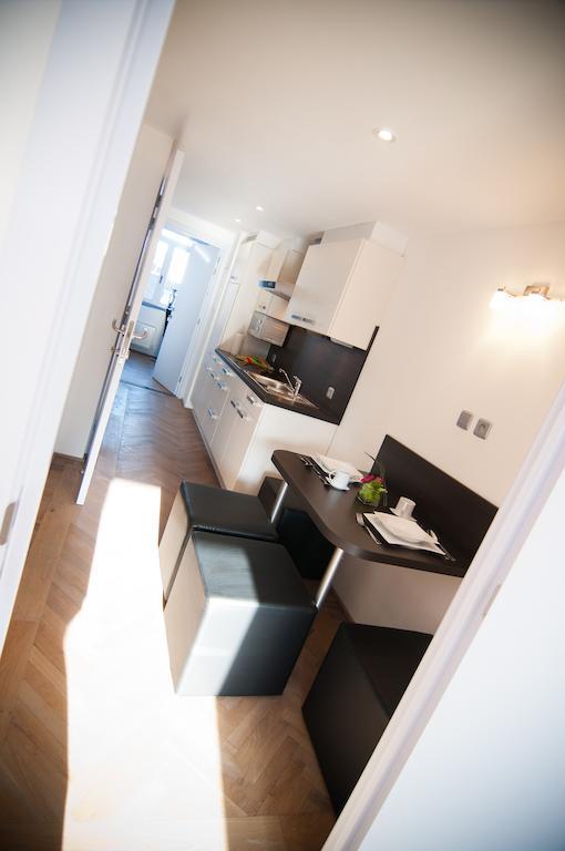 Apartment De Maasnacht Maaseik Buitenkant foto