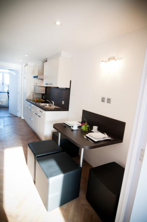 Apartment De Maasnacht Maaseik Buitenkant foto